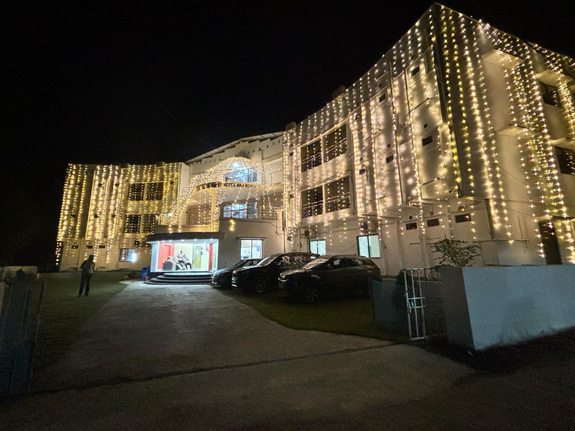 Ichhamati Hotel And Restaurant Hasnabad Exterior photo