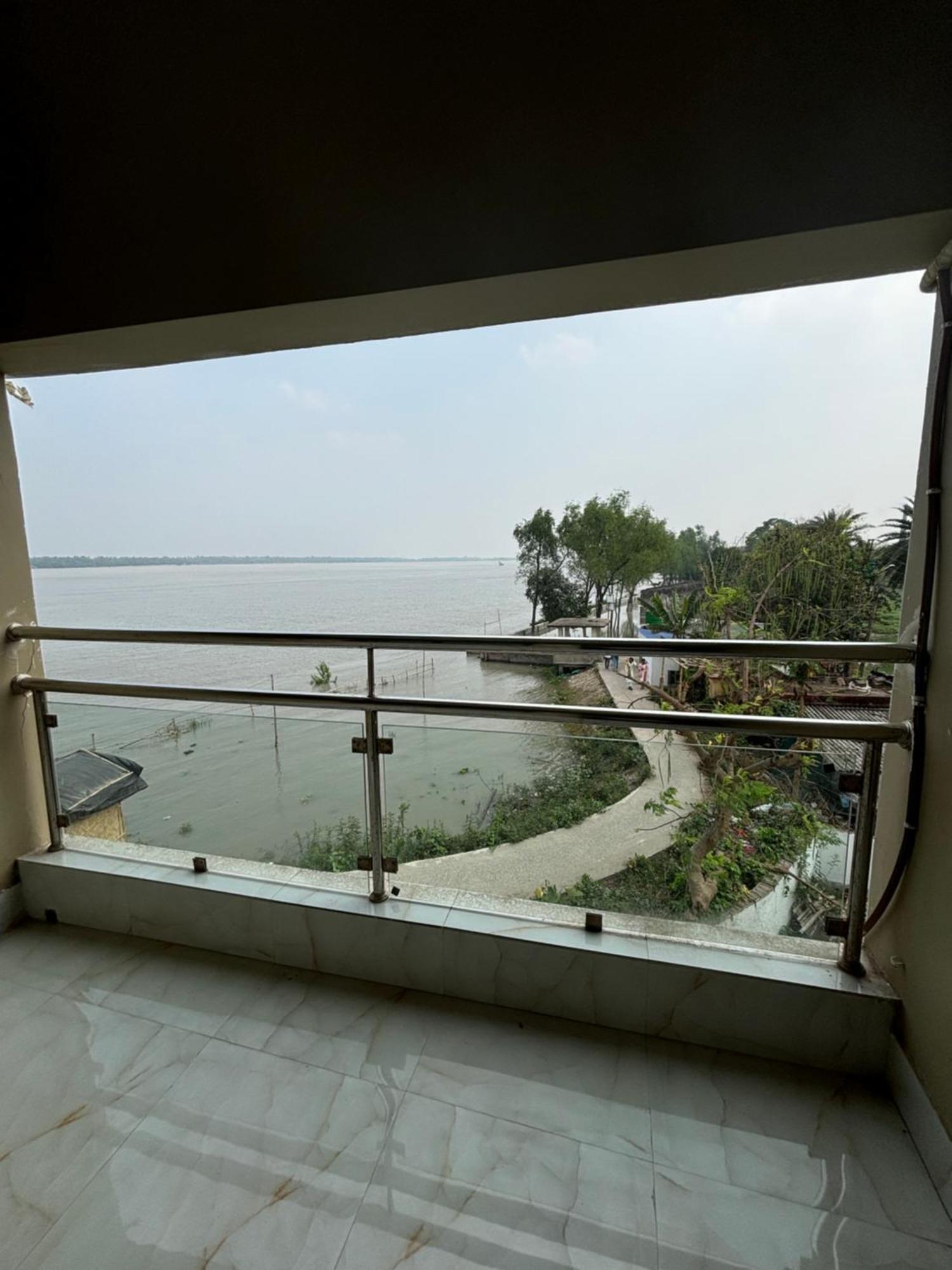Ichhamati Hotel And Restaurant Hasnabad Exterior photo