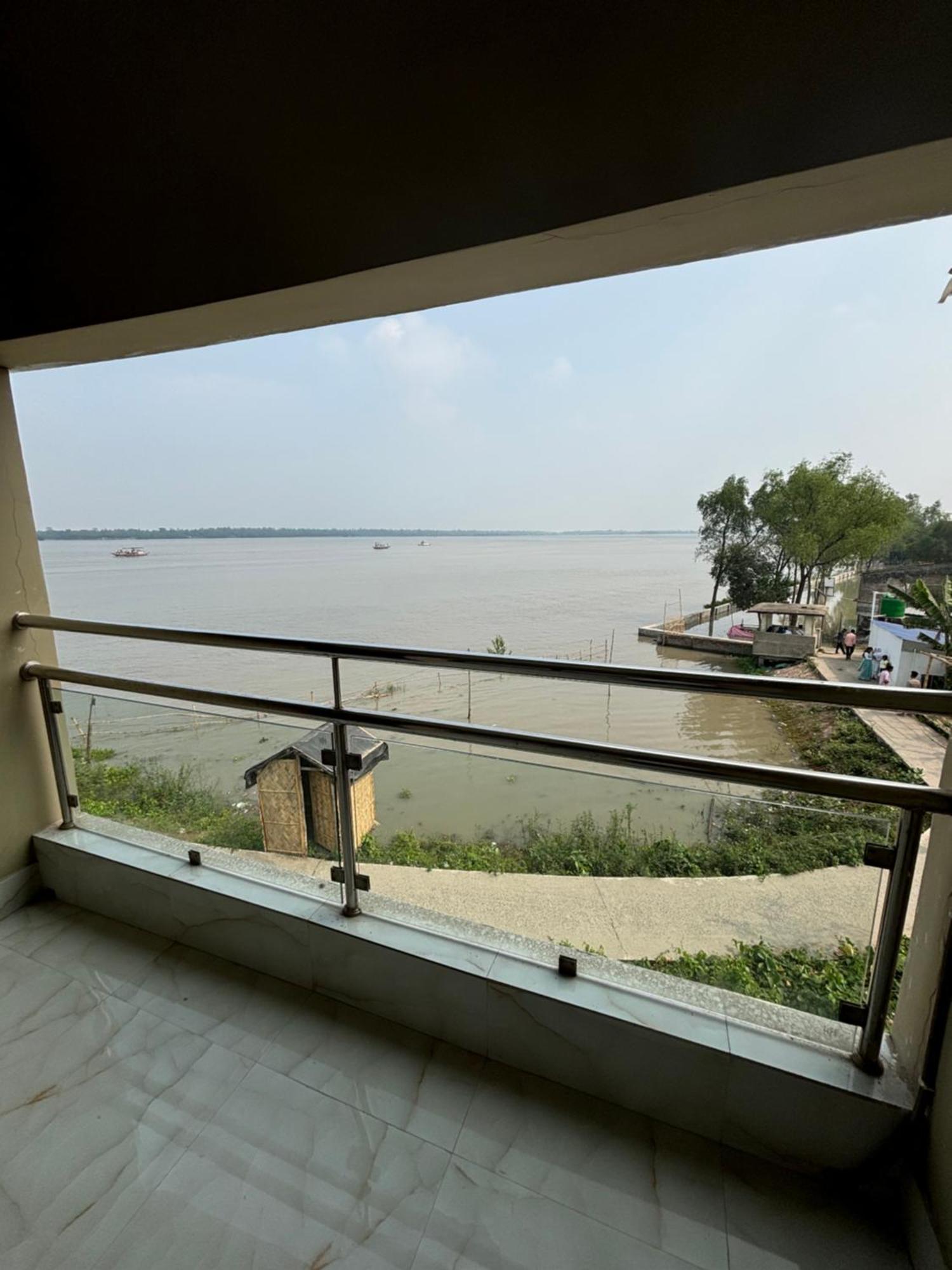 Ichhamati Hotel And Restaurant Hasnabad Exterior photo